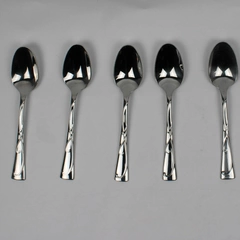 Lot of 5 Towle Blossom Stainless 18/10 Oval Soup Spoons (Teaspoons)