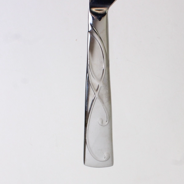 Lot of 5 Towle Blossom 18/10 Stainless Glossy Dinner Knives