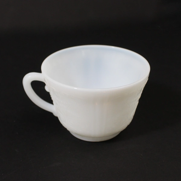 4 Vintage MacBeth Evans American Sweetheart Monax White Cups & Saucers. 