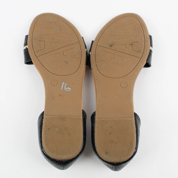 Andiamo Black Faux Alligator Skin Slip-On Open Toe Sandals Women's Size 7M