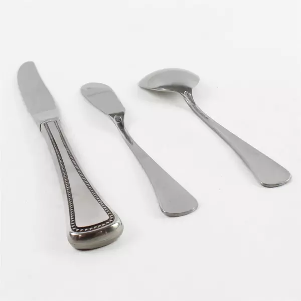 Lot of 5 Oneida Needlepoint Stainless 3 Knives Sugar Spoon & Butter Knife