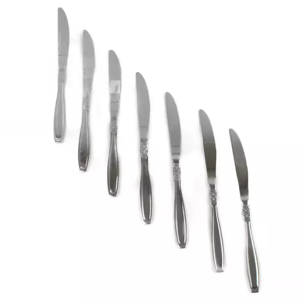 Set of 7 Oneida Vista Modern Stainless Solid Steak Knives 9.5"