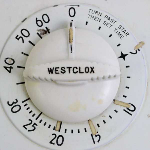 Vintage 1950s Westclox White Enameled Metal Kitchen Timer TESTED