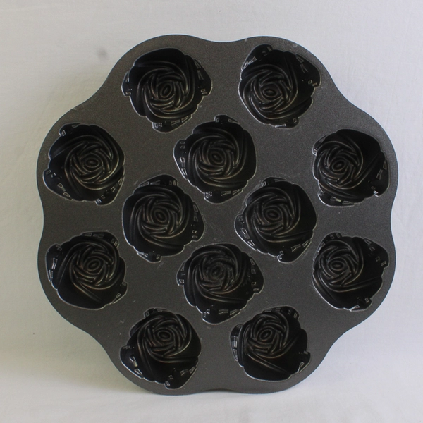 Nordic Ware Sweetheart Rose Muffin Cake Pan 12 Roses Non-Stick Made in USA