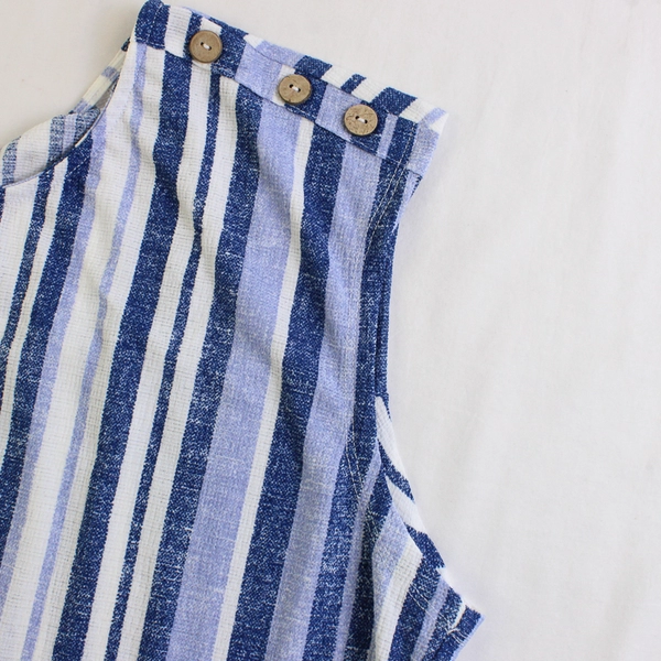 Joie De Vivre Women's L Blue and White Sleeveless Blouse