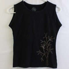 Indigenous Designs Women's XS Black Sleeveless Shirt with Bamboo Graphics