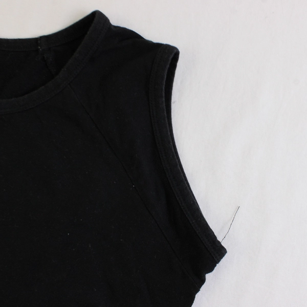 Indigenous Designs Women's XS Black Sleeveless Shirt with Bamboo Graphics