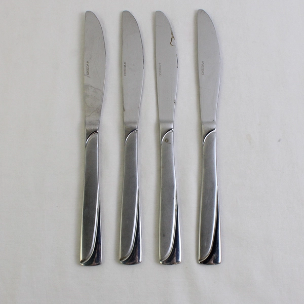 Lot Of 4 Oneida Silver Madeline (Stainless) Flatware Dinner Knives 8.75" Long