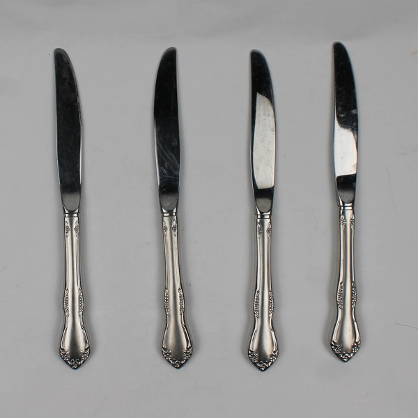 Lot Of 4 Oneida Silver Mansfield (Stainless) Flatware Dinner Knives 9" Long