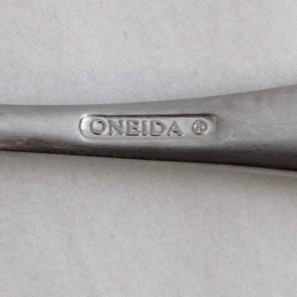 Lot Of 6 Oneida Silver Satin Voss (Stainless) Flatware 5 Teaspoons & 1 Sugar