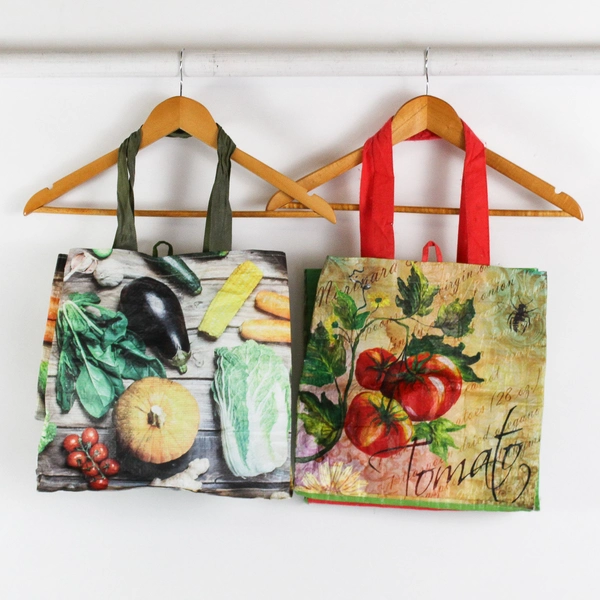 Lot of 7 Reusable Plastic Grocery Bags Food Theme