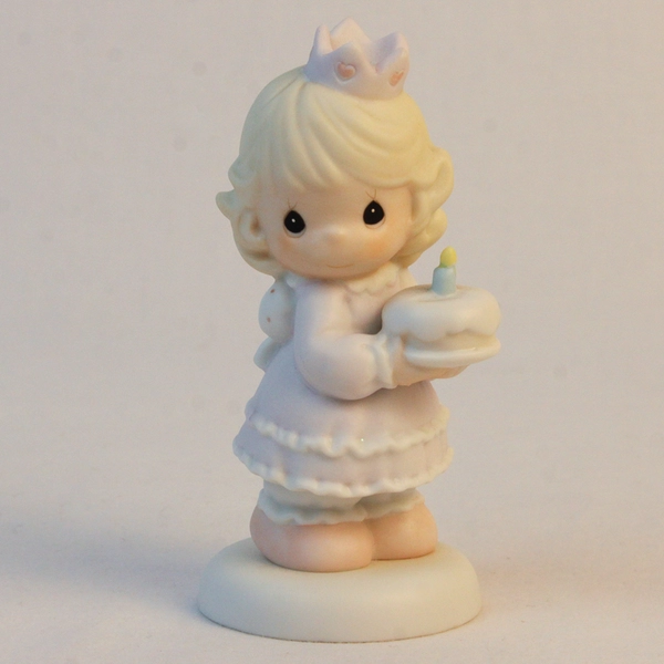 Enesco Precious Moments Figure “Birthday Wishes With Hugs & Kisses” 1996 #139556