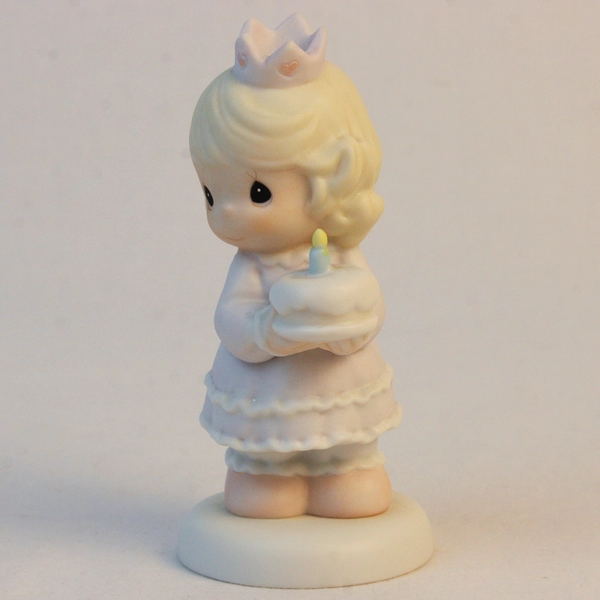 Enesco Precious Moments Figure “Birthday Wishes With Hugs & Kisses” 1996 #139556