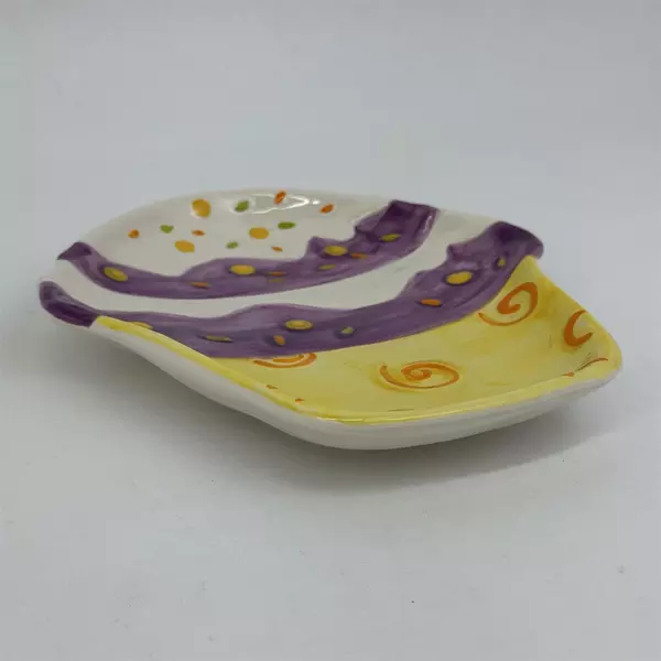 2009 Giftcraft Birthday Wishes Ceramic Cupcake Shaped Snack Plate