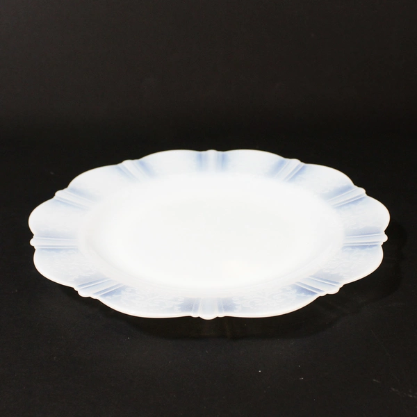 1930s MacBeth Evans American Sweetheart Monax White Glass Luncheon Plate 9” 