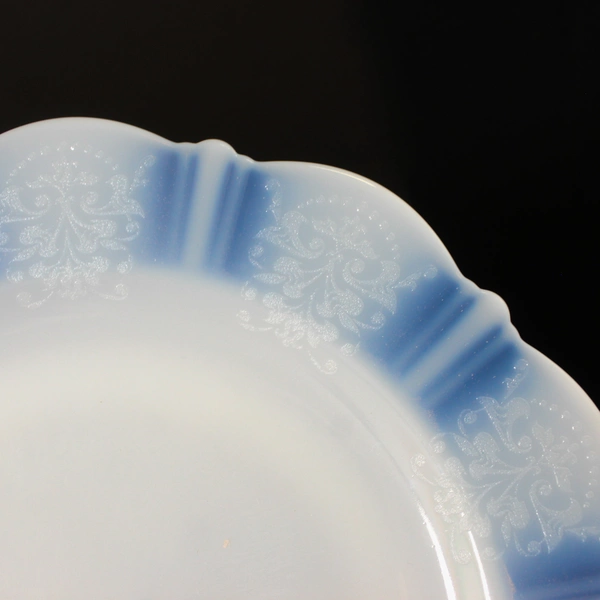 1930s MacBeth Evans American Sweetheart Monax White Glass Luncheon Plate 9” 