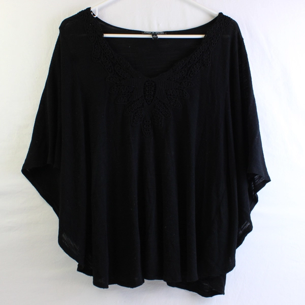 Cable & Gauge Butterfly Sleeve V-Neck Top Women's Size L