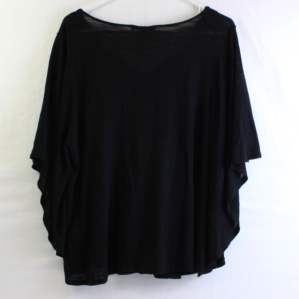 Cable & Gauge Butterfly Sleeve V-Neck Top Women's Size L