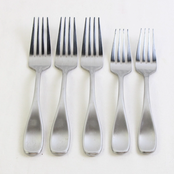 Lot Of 5 Oneida Silver Satin Voss (Stainless) Flatware 3 Dinner Forks & 2 Salad