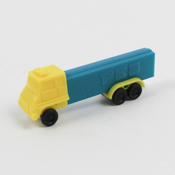 Lot of 4 Vintage PEZ Semi Truck Candy Dispensers Made in 1990's