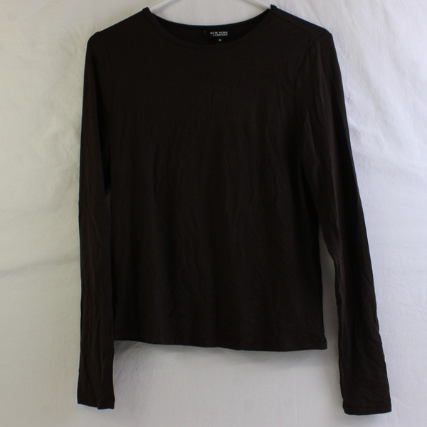 Lot of 2 New York & Company Women's M Ivory and Brown Long Sleeve Stretch Shirts