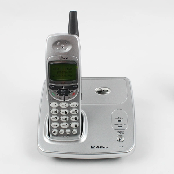 AT&T Cordless Telephone 2.4 GHz W/ Caller ID/Caller Waiting E2116 (Original Box)