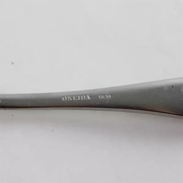 Set of 8 Oneida Satin Garnet Stainless Flatware Place Oval Soup Spoon 7"