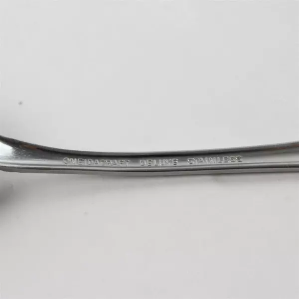 Set of 2 Oneida Chateau Stainless Steel Tablespoons Serving Spoons 8.25"