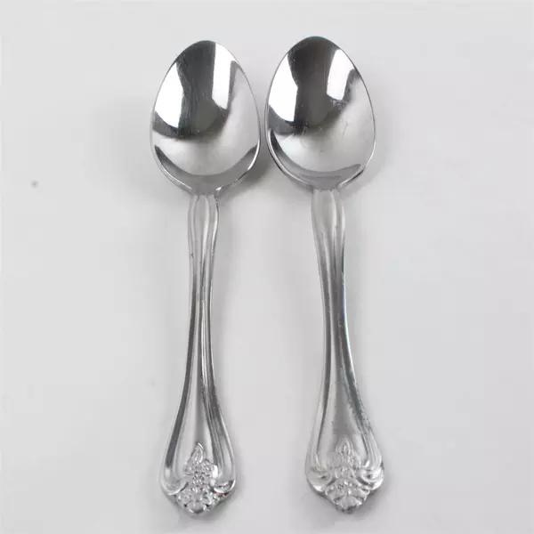 Set of 2 Oneida Boutonniere Stainless Teaspoons 6.25" Vintage 