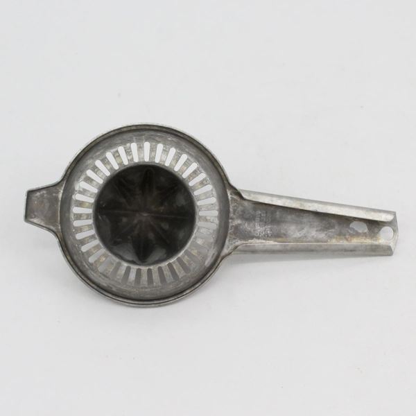 Vtg Foley Lemon Juicer Aluminum Citrus Juicer Kitchen Utensil Hand Held Manual