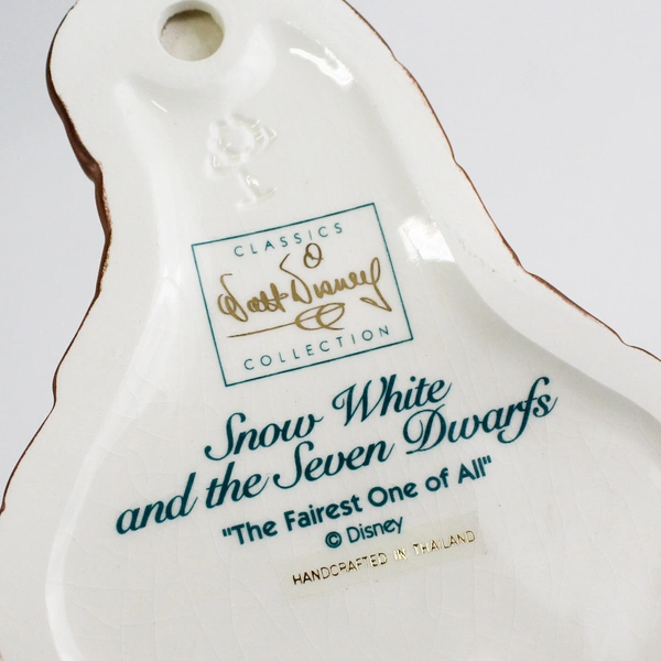 Walt Disney Classics Collection Snow White The Fairest One of All w/COA 1994