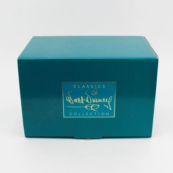 Walt Disney Classics Snow White Bring Back Her Heart Queen COA