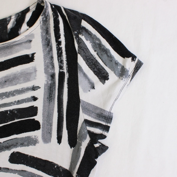 Alfani Women's XL Black White and Gray Abstract Striped Short Sleeve Blouse