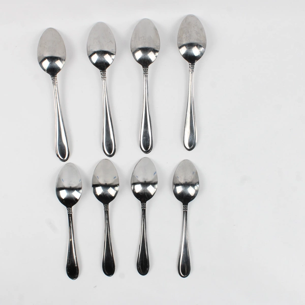 Lot of 8 Oneida Silver Memphis Pattern Oval Shaped Soup Spoons Stainless 7"
