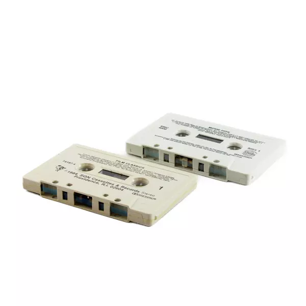 Lot of 2 Movie Cassettes Movie Hits & Film Classics Untested