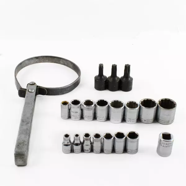 Lot of 20 Various Hand Tools 16 Sockets Oil Filter Wrench 3 Torx Bits