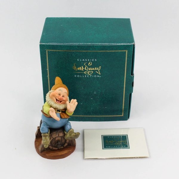 Walt Disney Classics Collection Snow White Happy Porcelain Figure COA
