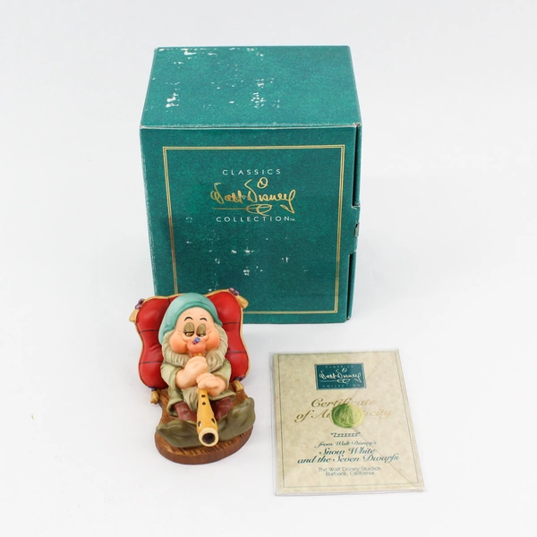 Walt Disney Classic Collection Snow White & 7 Dwarfs Sleepy with COA