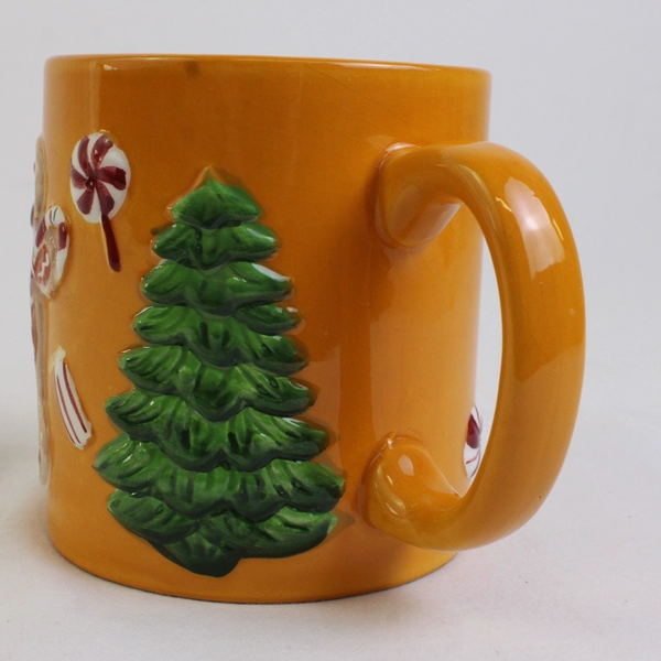 Le Gourmet Chef Gingerbread W/ Christmas Tree Ceramic Mug W/ Handle 4" Tall