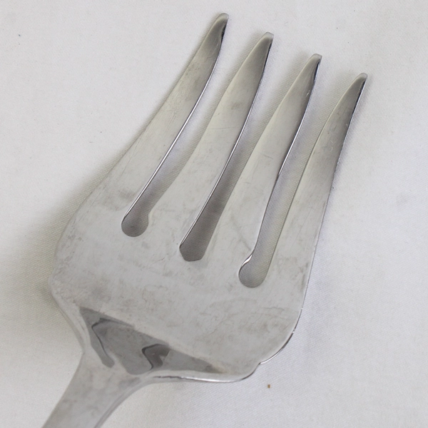 Wallace Silver Riverbed Pattern Med Cold Meat Serving Fork 18/10 8.25" Rare