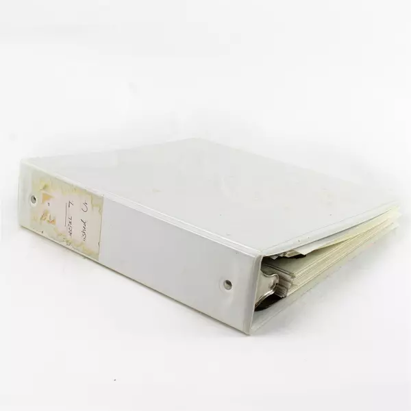 Lot of 72 8x10 Portland Winterhawks Photos 1997-2000 w/21 Signed NHL