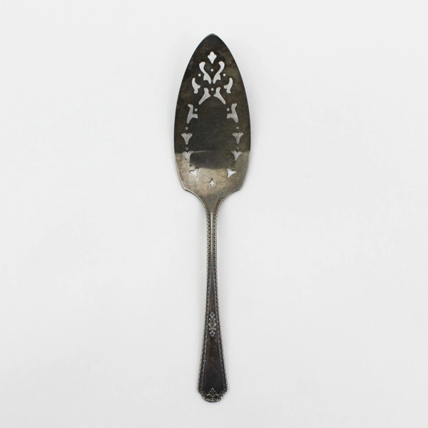 Vtg Simeon L. & George H. Rogers XTRA Berkley Silver Plate Pierced Pie Server