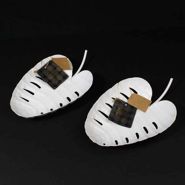 World Pieces Metal Decorative Leaf Fruit Bowls 10 X6.25" White NWT