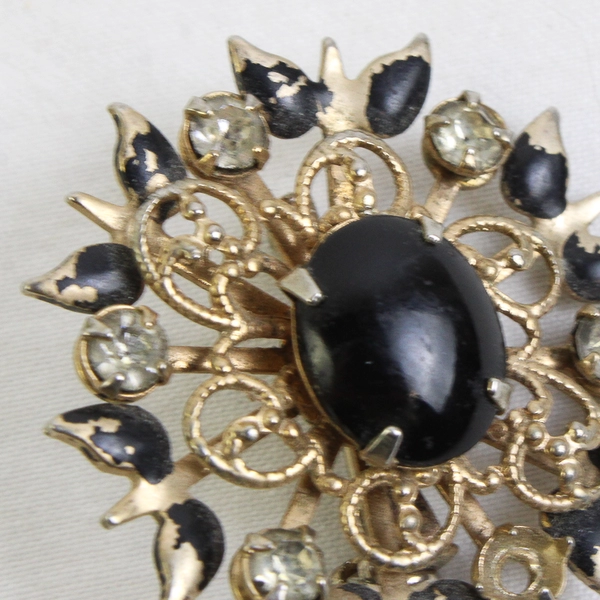 Vintage Gold Tone Starburst Brooch Clear Rhinestone Black Stone