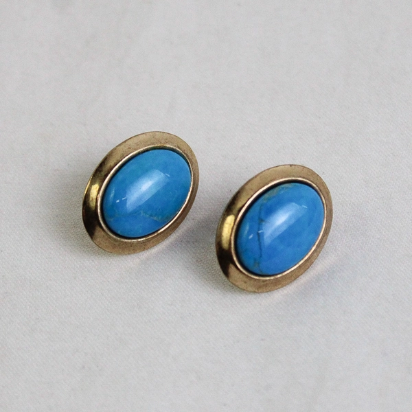 Turquoise Oval Stud Earrings Gold Tone Cabochon
