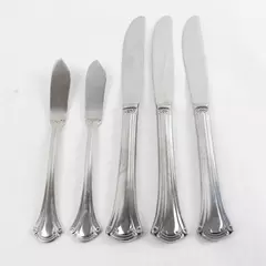 Lot of 5 Wallace Resplendence Stainless Flatware Knives 3 Solid + 2 Butter
