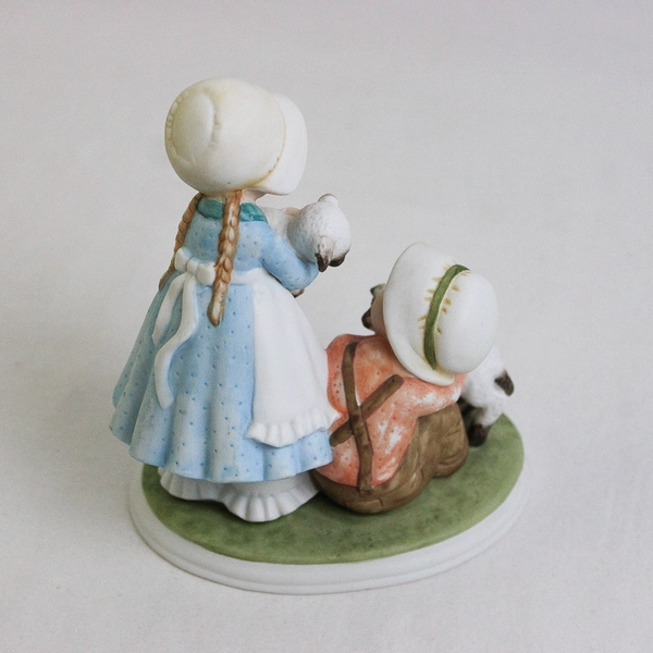 VTG 1977 Precious Moments Holly Hobbie The Simple Things Porcelain Figure 5.5"