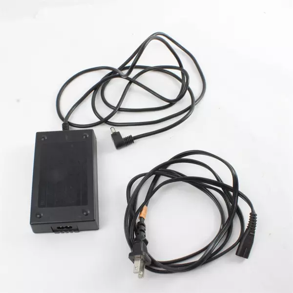 HP 0950-2435 AC Adapter 10.6V 1.32A Power Supply Used