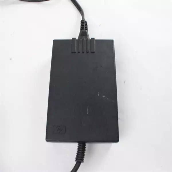 HP 0950-2435 AC Adapter 10.6V 1.32A Power Supply Used