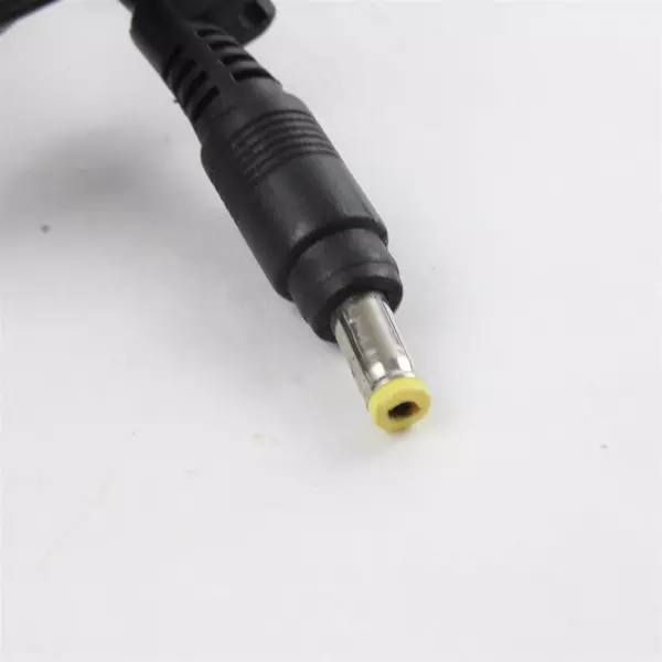 HP Power Adapter 380467-003 18.5V DC 3.5A Power Cord Included